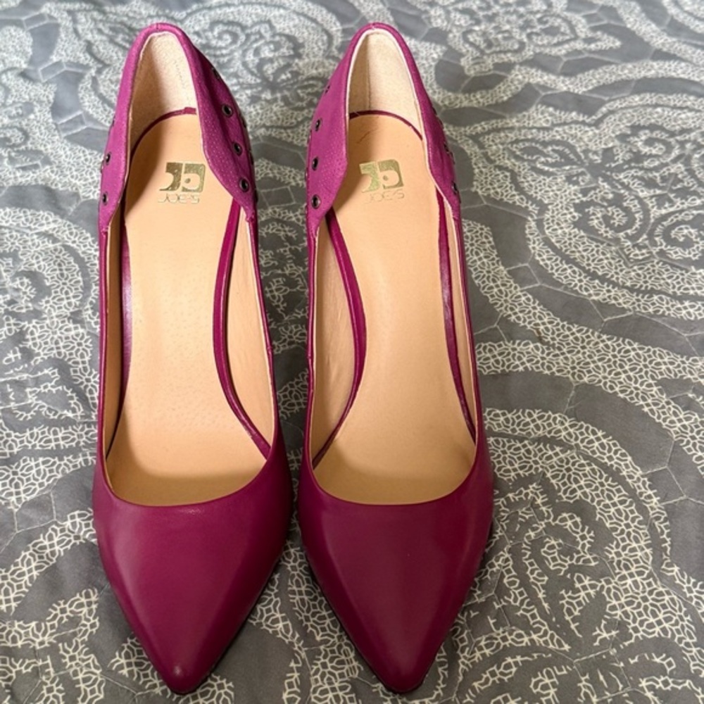 Joes NWOB Burgundy Heels Sz 9